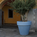 Bordato Liscio 618 vaso Serralunga ambientazione