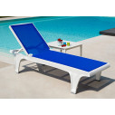 Lettino Tahiti Scab Design Bianco telo blu Ambientazione